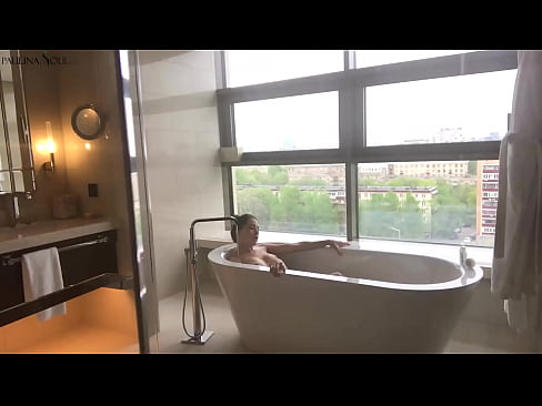 ❤️ Möhtəşəm babe Ehtirasla hamamda öz pişiyini çəkdi ❌ Sadəcə porno bizdə ️❤
